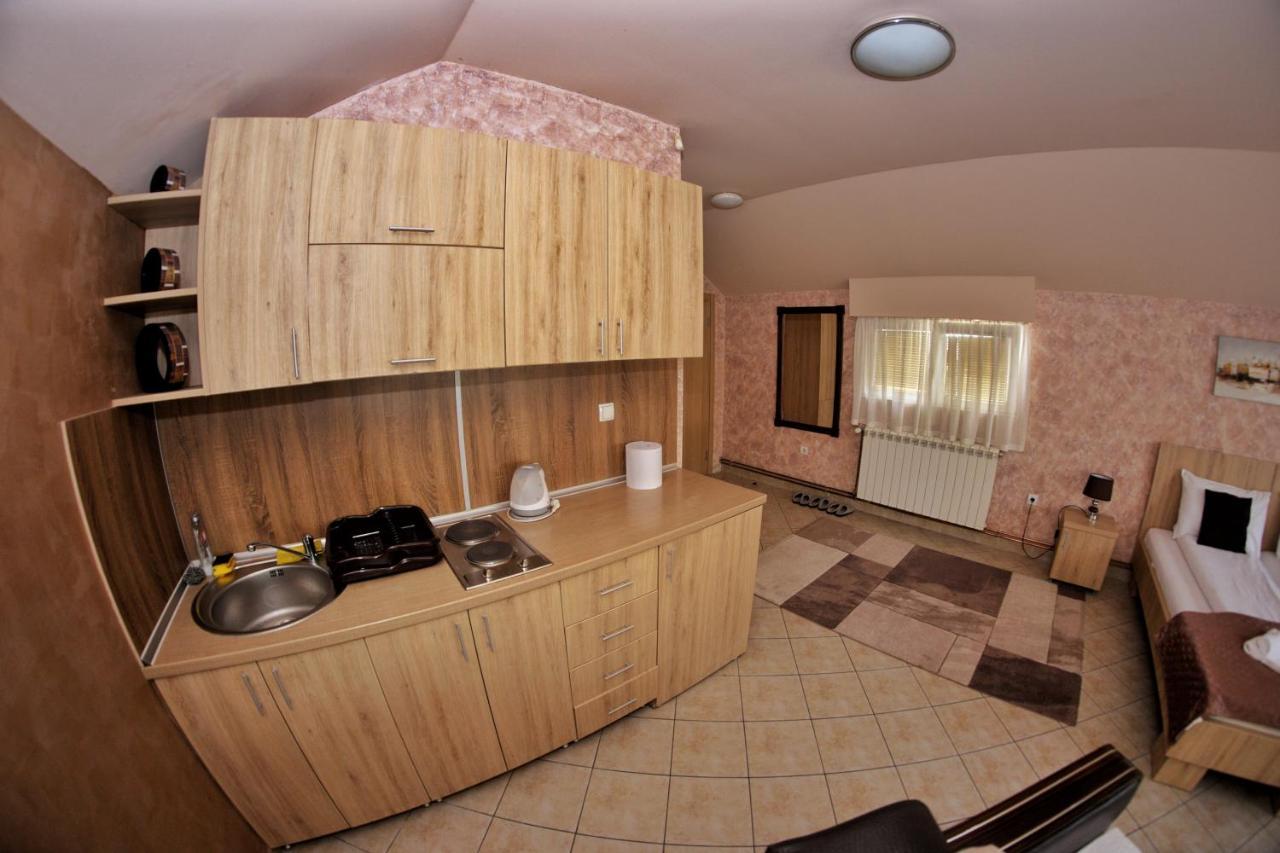Apartmani Zecevic Nikšić מראה חיצוני תמונה